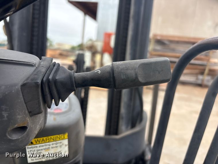 image for item EV2969 Komatsu FG30HT-14 forklift