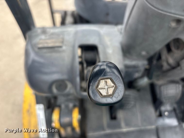 image for item EV2969 Komatsu FG30HT-14 forklift