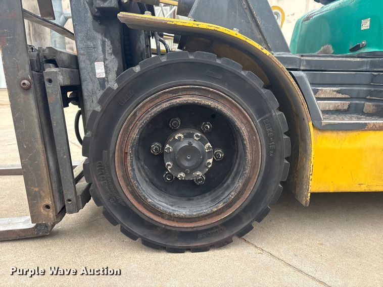 image for item EV2969 Komatsu FG30HT-14 forklift