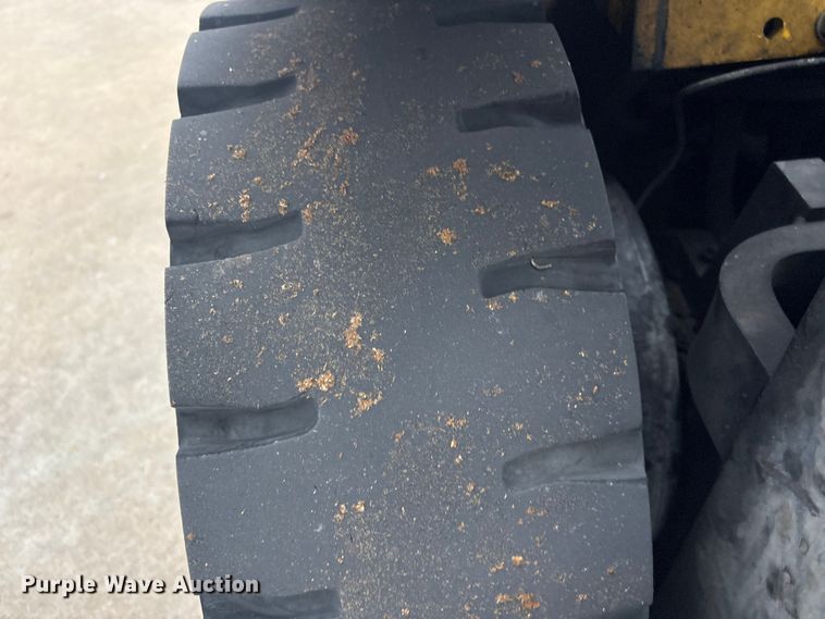 image for item EV2969 Komatsu FG30HT-14 forklift