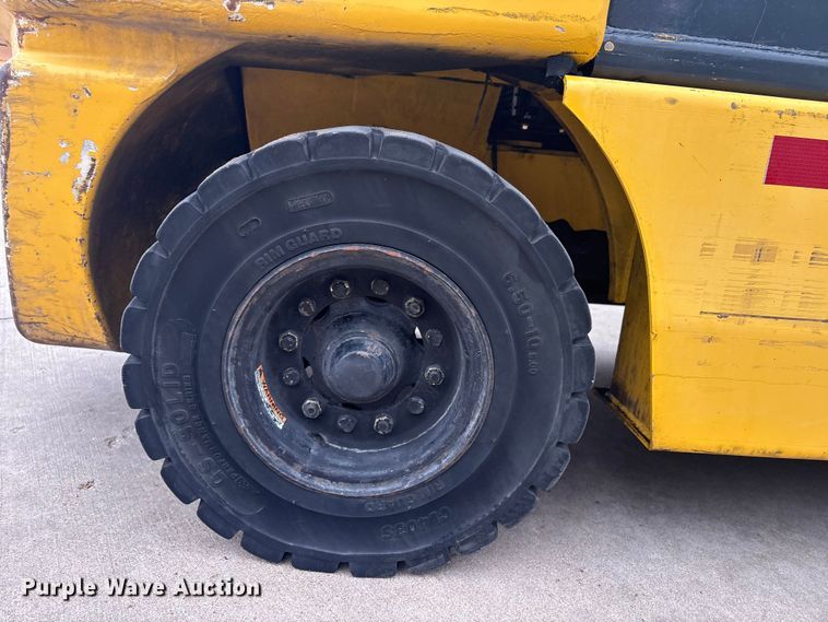 image for item EV2969 Komatsu FG30HT-14 forklift