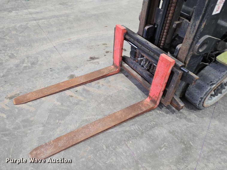 image for item EV5715 Clark C25C forklift