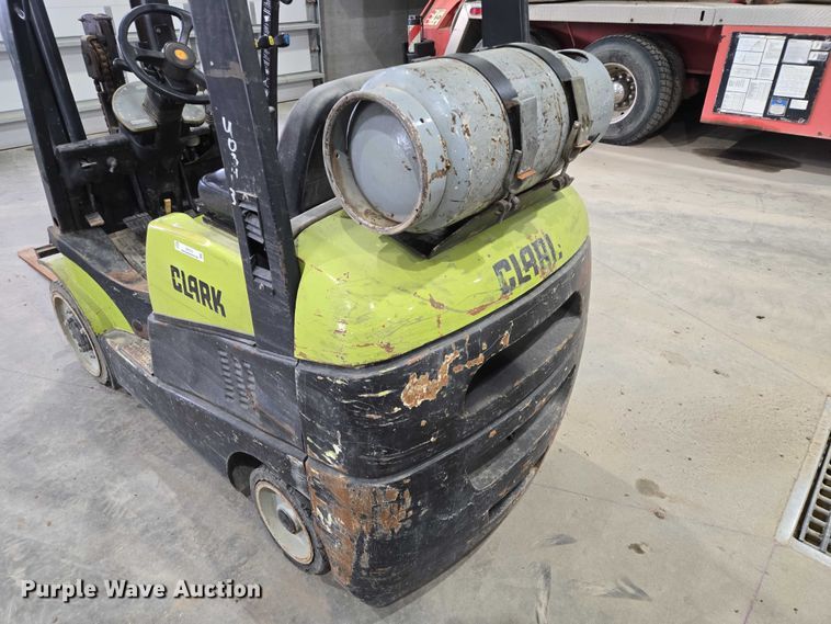 image for item EV5715 Clark C25C forklift