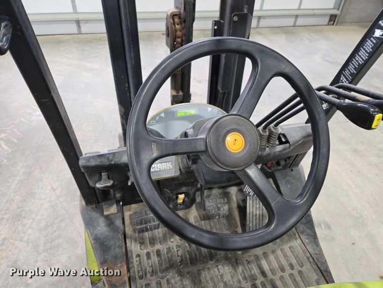 image for item EV5715 Clark C25C forklift