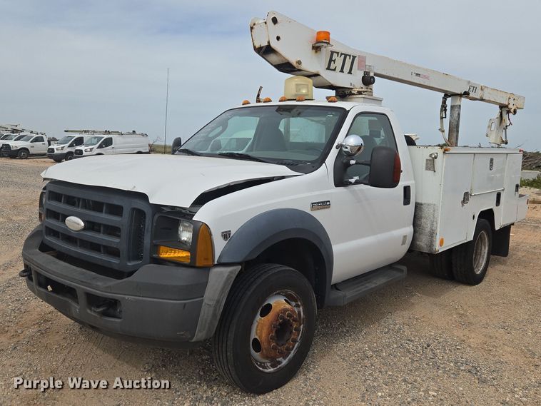 image for item EW0000 2006 Ford F450 Super Duty bucket truck