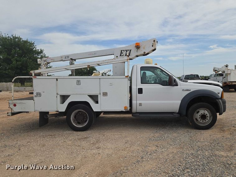 image for item EW0000 2006 Ford F450 Super Duty bucket truck