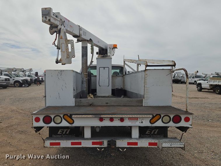 image for item EW0000 2006 Ford F450 Super Duty bucket truck