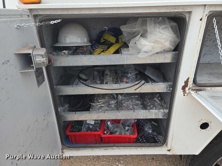image for item EW0000 2006 Ford F450 Super Duty bucket truck