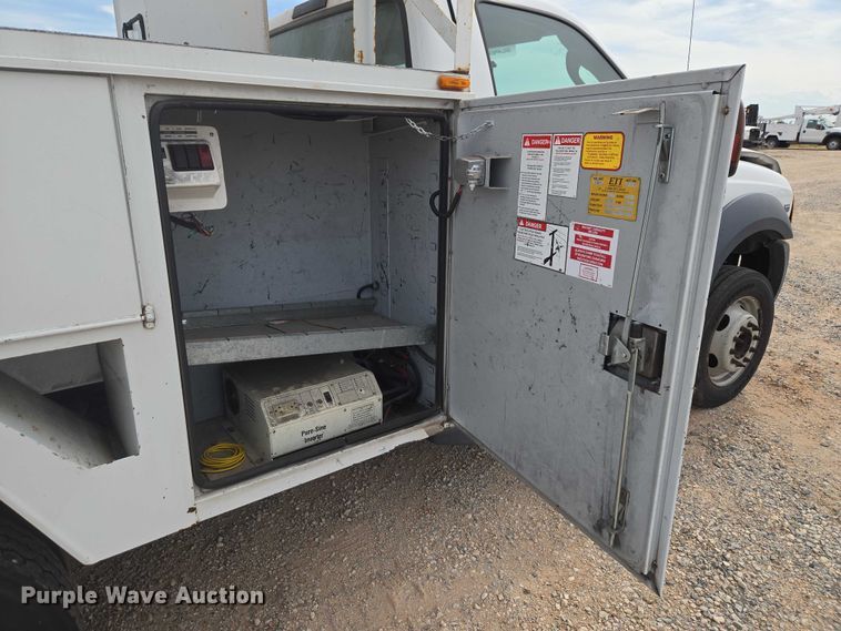 image for item EW0000 2006 Ford F450 Super Duty bucket truck