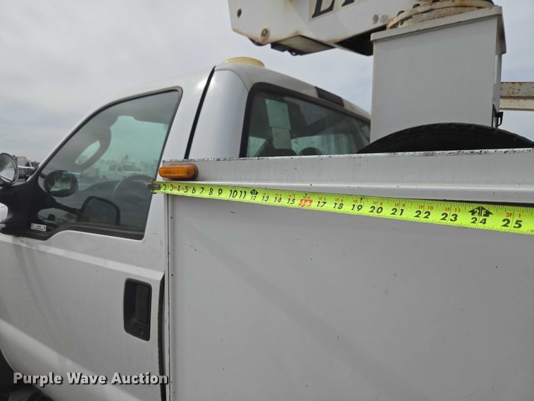 image for item EW0000 2006 Ford F450 Super Duty bucket truck