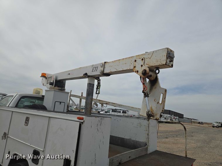 image for item EW0000 2006 Ford F450 Super Duty bucket truck