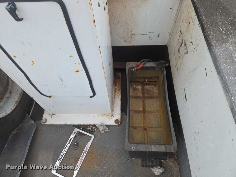 image for item EW0000 2006 Ford F450 Super Duty bucket truck