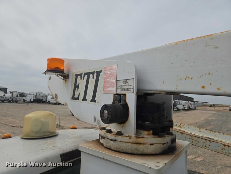 image for item EW0000 2006 Ford F450 Super Duty bucket truck