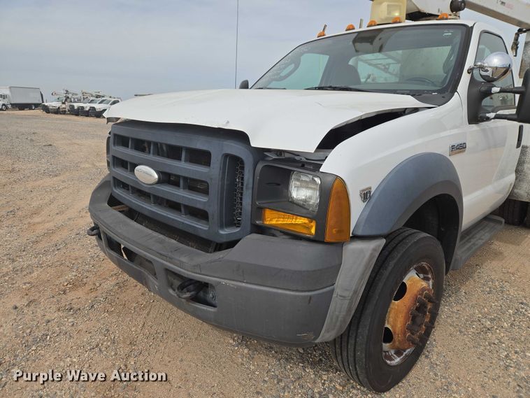 image for item EW0000 2006 Ford F450 Super Duty bucket truck