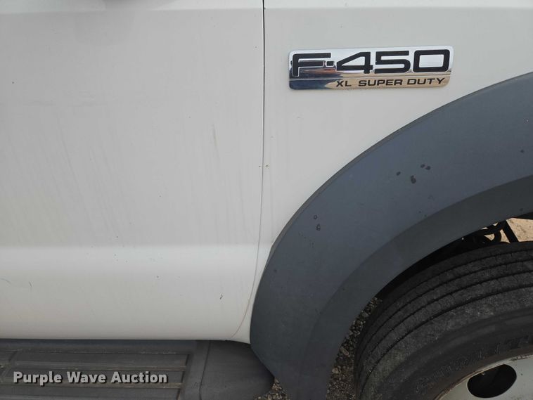 image for item EW0000 2006 Ford F450 Super Duty bucket truck