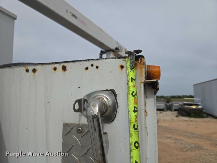 image for item EW0000 2006 Ford F450 Super Duty bucket truck