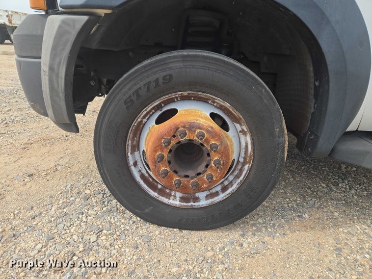 image for item EW0000 2006 Ford F450 Super Duty bucket truck