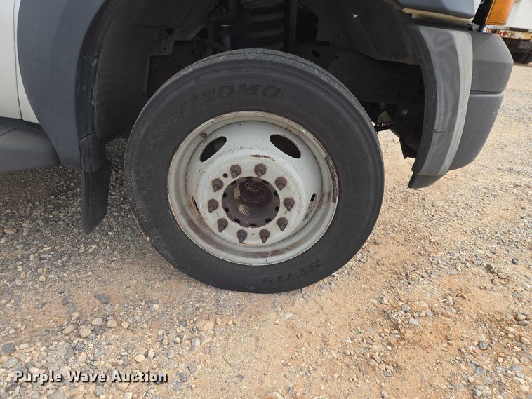 image for item EW0000 2006 Ford F450 Super Duty bucket truck