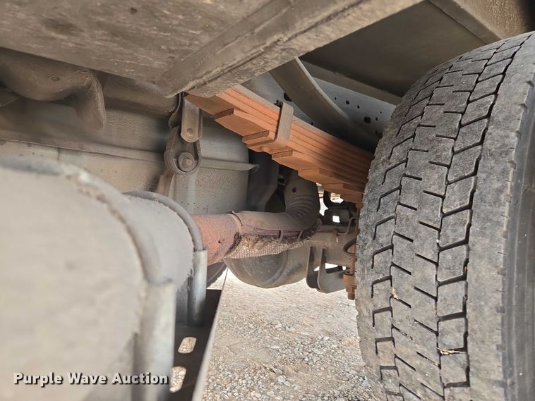 image for item EW0000 2006 Ford F450 Super Duty bucket truck