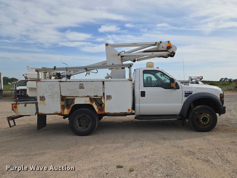 image for item EW0001 2009 Ford F450 Super Duty bucket truck