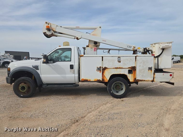 image for item EW0001 2009 Ford F450 Super Duty bucket truck
