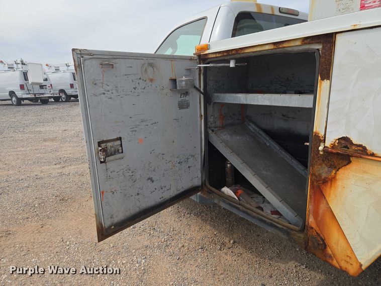 image for item EW0001 2009 Ford F450 Super Duty bucket truck