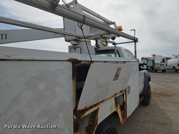 image for item EW0001 2009 Ford F450 Super Duty bucket truck