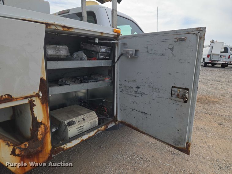 image for item EW0001 2009 Ford F450 Super Duty bucket truck