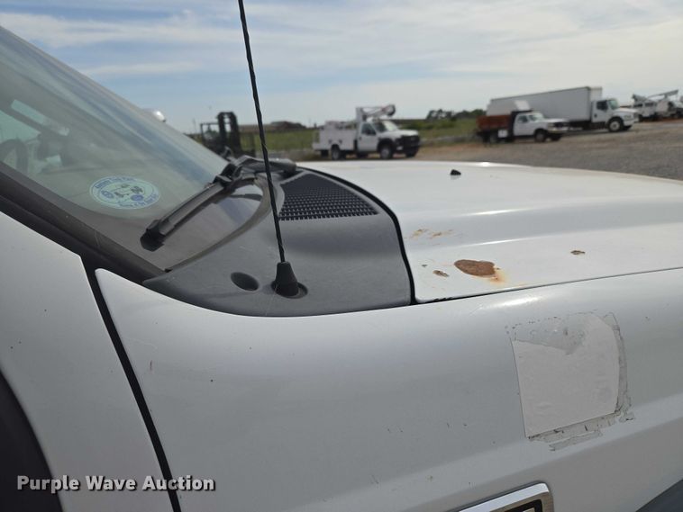 image for item EW0001 2009 Ford F450 Super Duty bucket truck