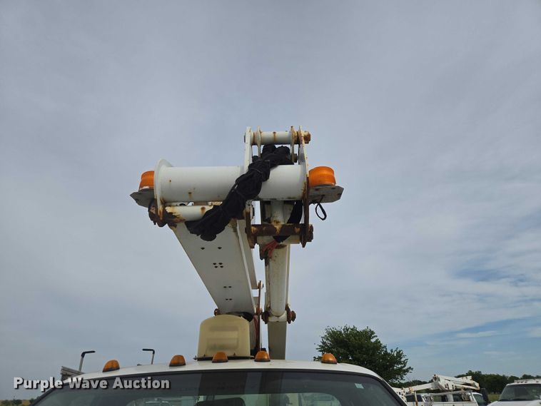 image for item EW0001 2009 Ford F450 Super Duty bucket truck