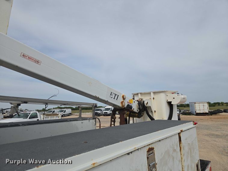 image for item EW0001 2009 Ford F450 Super Duty bucket truck