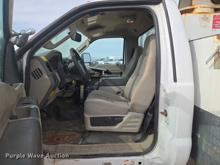 image for item EW0001 2009 Ford F450 Super Duty bucket truck