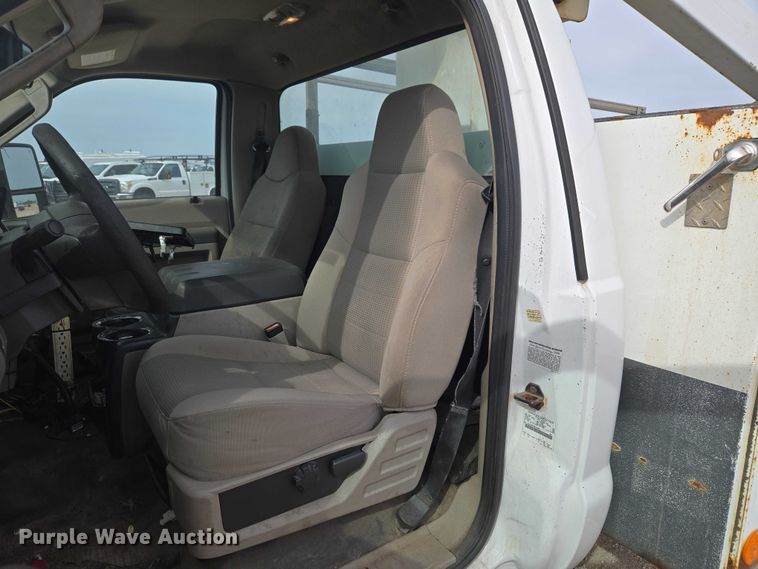 image for item EW0001 2009 Ford F450 Super Duty bucket truck