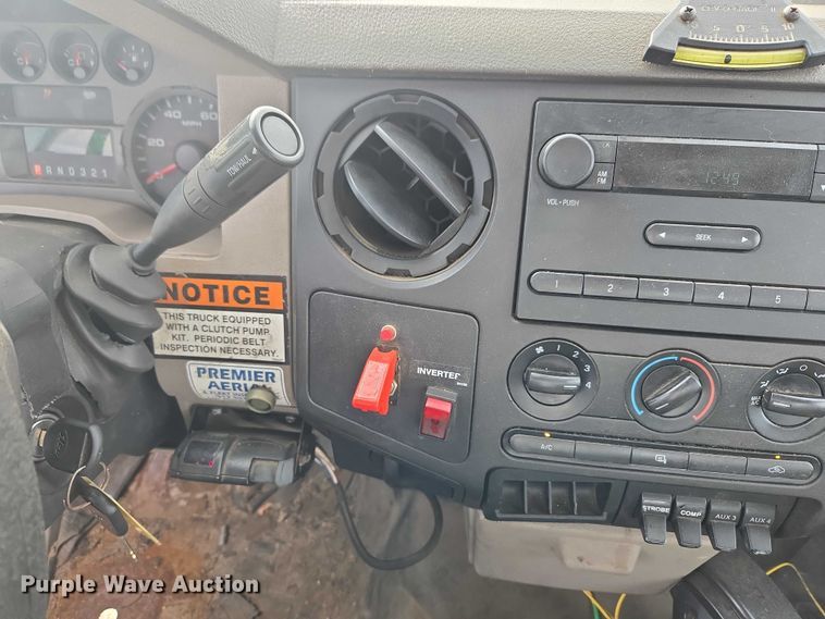 image for item EW0001 2009 Ford F450 Super Duty bucket truck