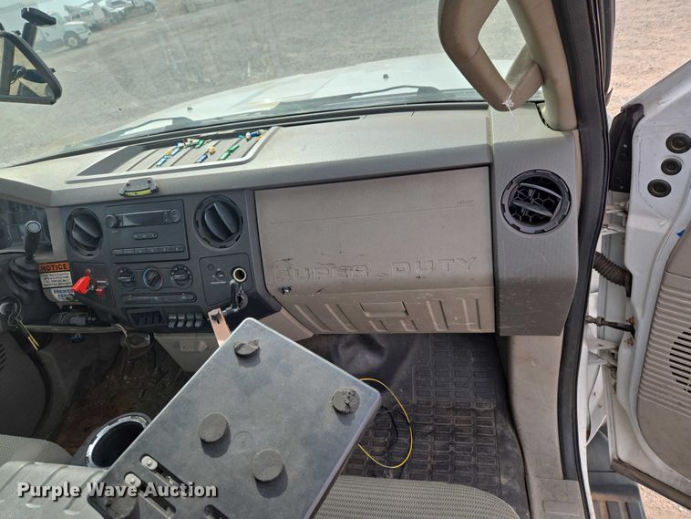 image for item EW0001 2009 Ford F450 Super Duty bucket truck