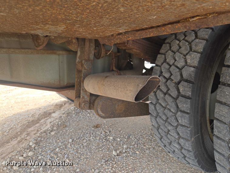 image for item EW0001 2009 Ford F450 Super Duty bucket truck