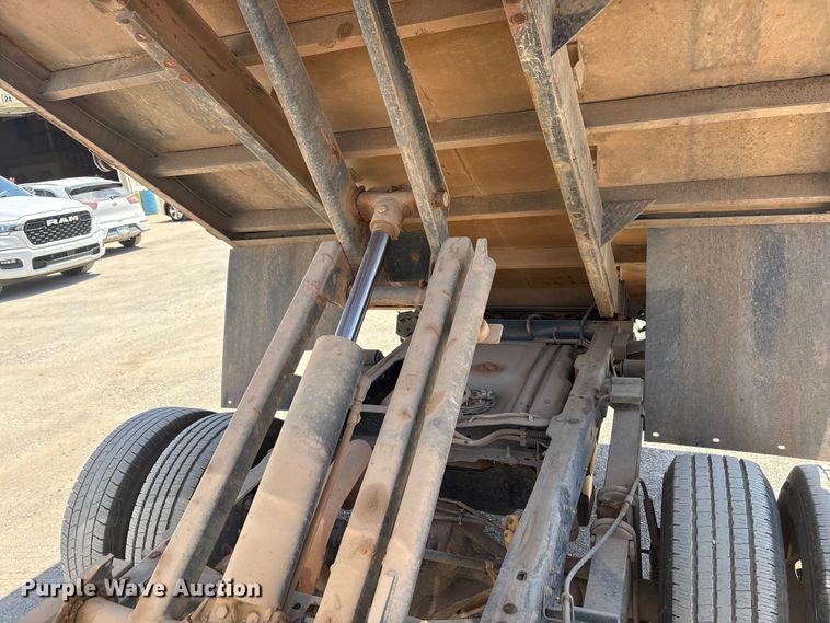 image for item EW0058 2012 Ford F350 Super Duty Ext. Cab dump bed pickup truck