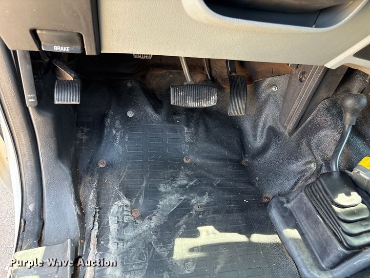 image for item EW0058 2012 Ford F350 Super Duty Ext. Cab dump bed pickup truck