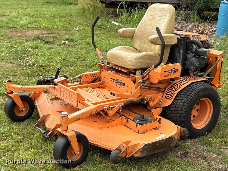 image for item EW0067 Scag STT-31BSD ZTR lawn mower