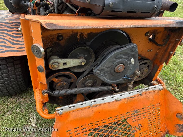 image for item EW0067 Scag STT-31BSD ZTR lawn mower