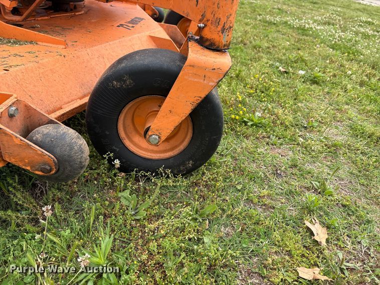 image for item EW0067 Scag STT-31BSD ZTR lawn mower