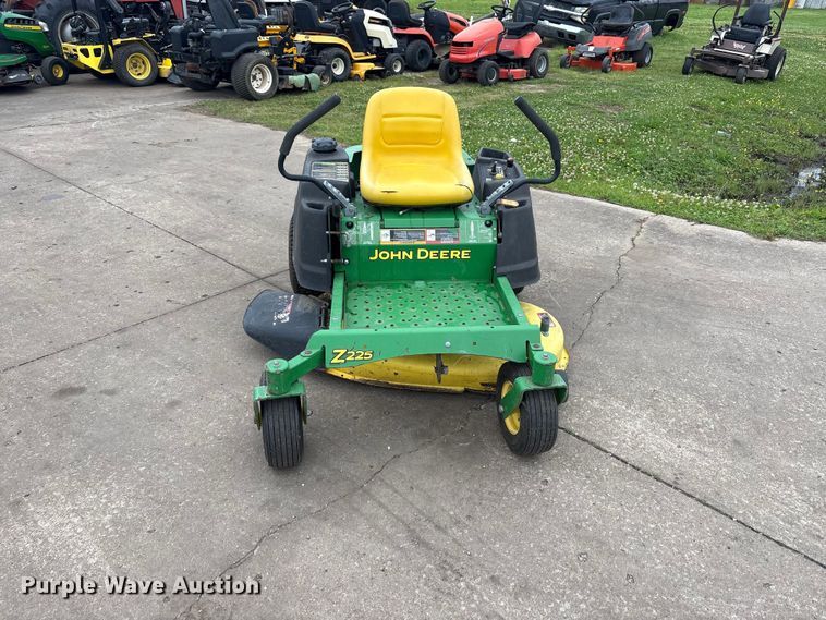 image for item EW0071 2011 John Deere 2225 42C ZTR lawn mower