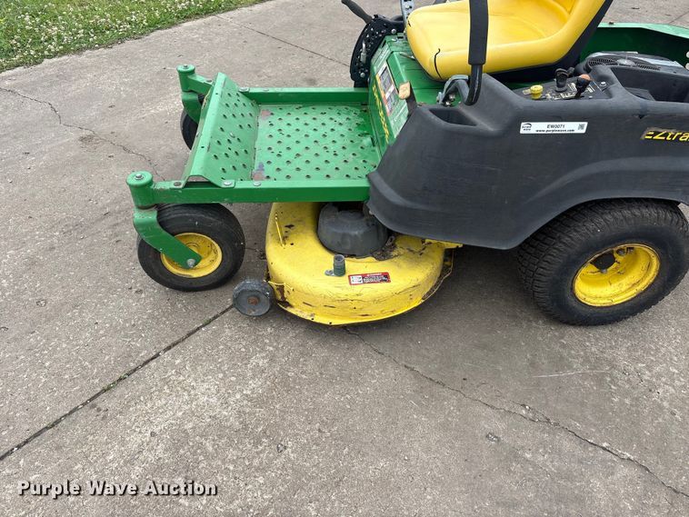 image for item EW0071 2011 John Deere 2225 42C ZTR lawn mower