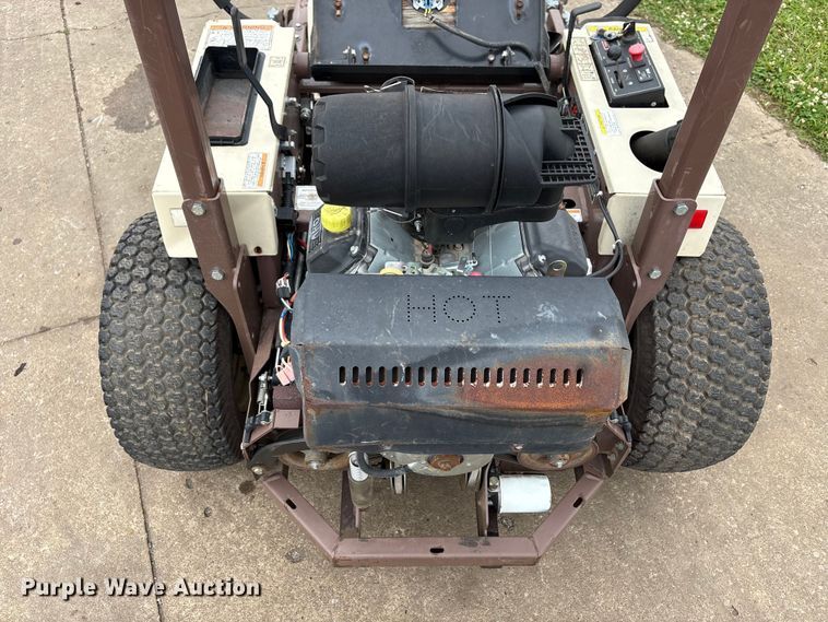 image for item EW0072 Grasshopper 218 ZTR lawn mower