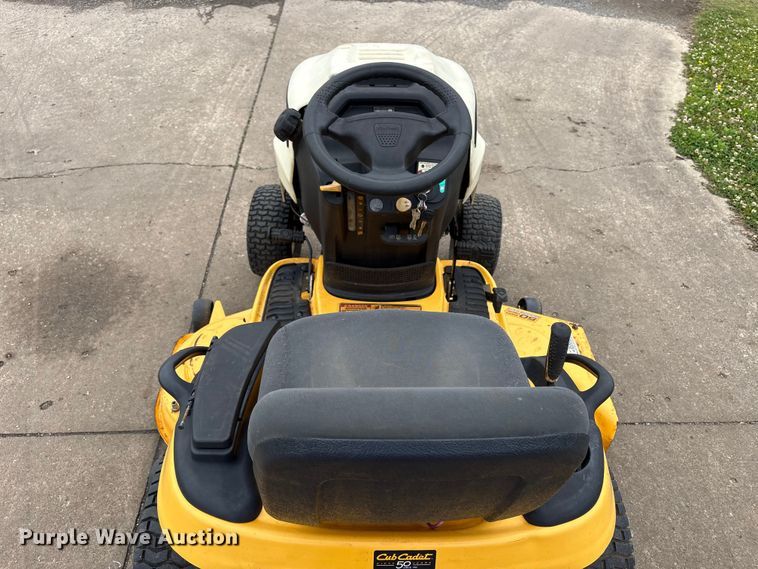image for item EW0079 Cub Cadet 13WQ91AP0094456936 lawn mower