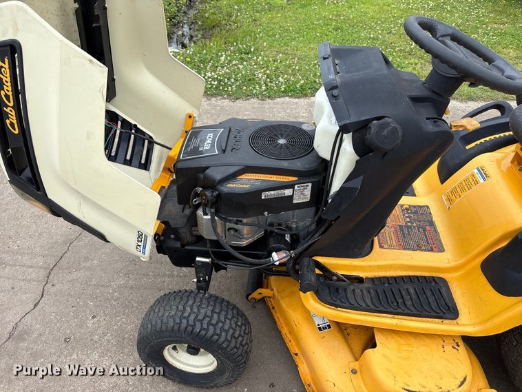 image for item EW0079 Cub Cadet 13WQ91AP0094456936 lawn mower