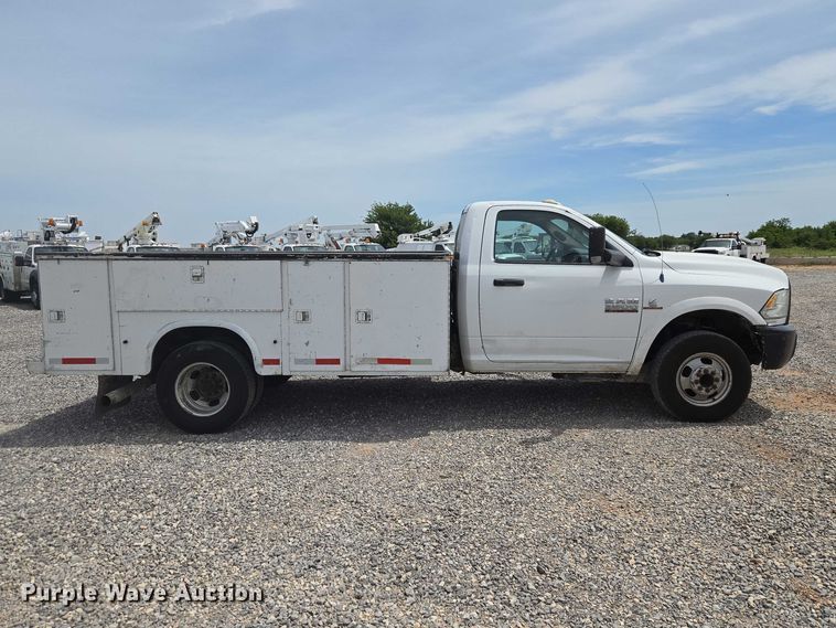 image for item EW0083 2014 RAM 3500 utility bed pickup truck
