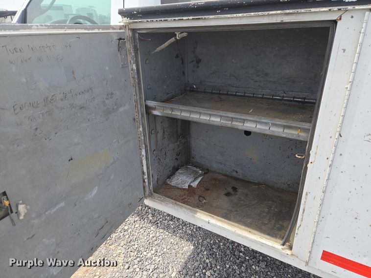 image for item EW0083 2014 RAM 3500 utility bed pickup truck