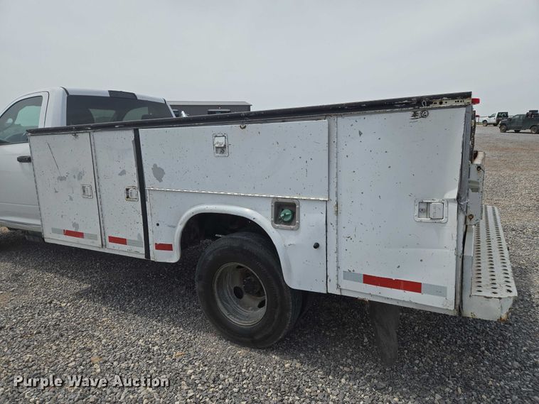 image for item EW0083 2014 RAM 3500 utility bed pickup truck