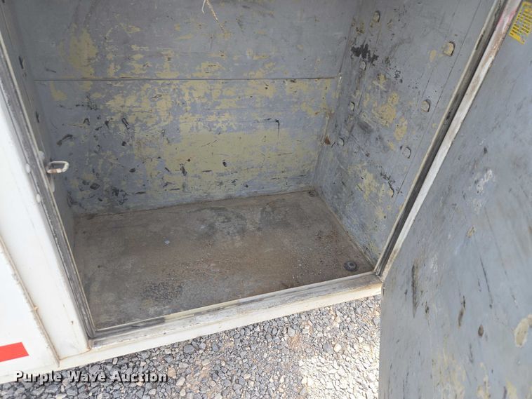 image for item EW0083 2014 RAM 3500 utility bed pickup truck